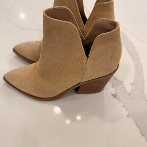 Gianni Bini Boots
